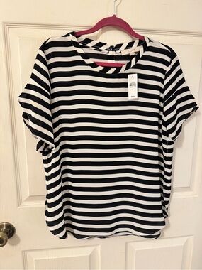 LOFT Black & White Striped Short Sleeve Top